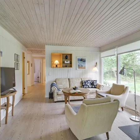 Prázdninový dům Chrissie - 150m From The Sea By Interhome Hals