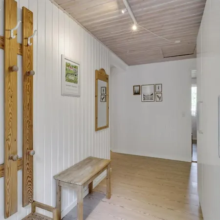 Chrissie - 150m From The Sea By Interhome